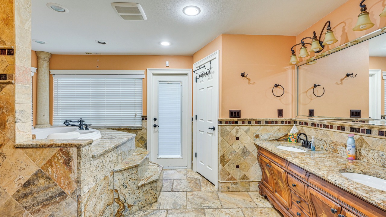 Photo of Bathroom in Lutz