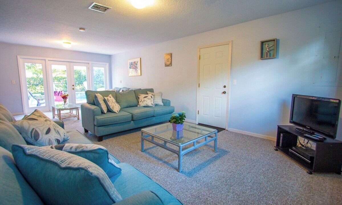 Photo of Livingroom in Crystal Beach
