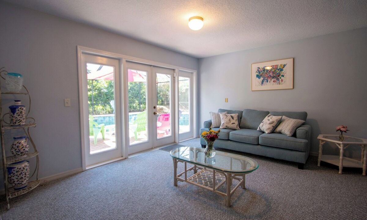 Photo of Livingroom in Crystal Beach