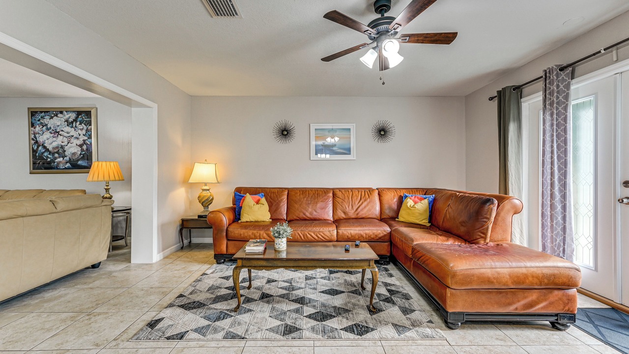 Photo of Livingroom in Lutz