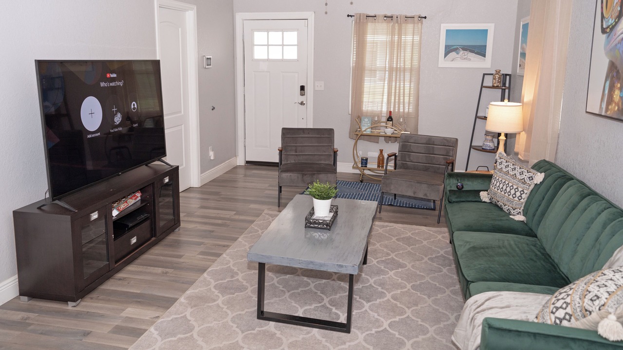 Photo of Livingroom in East Tampa