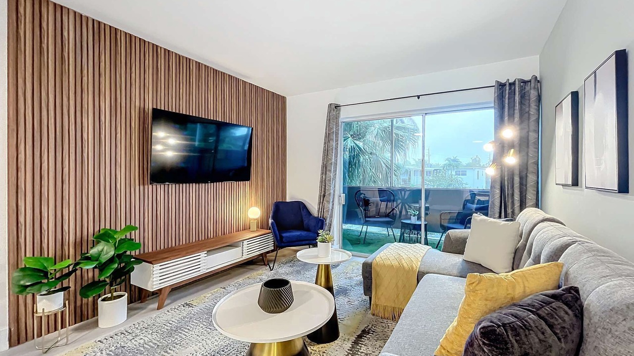 Photo of Bedroom in Lauderdale Harbours