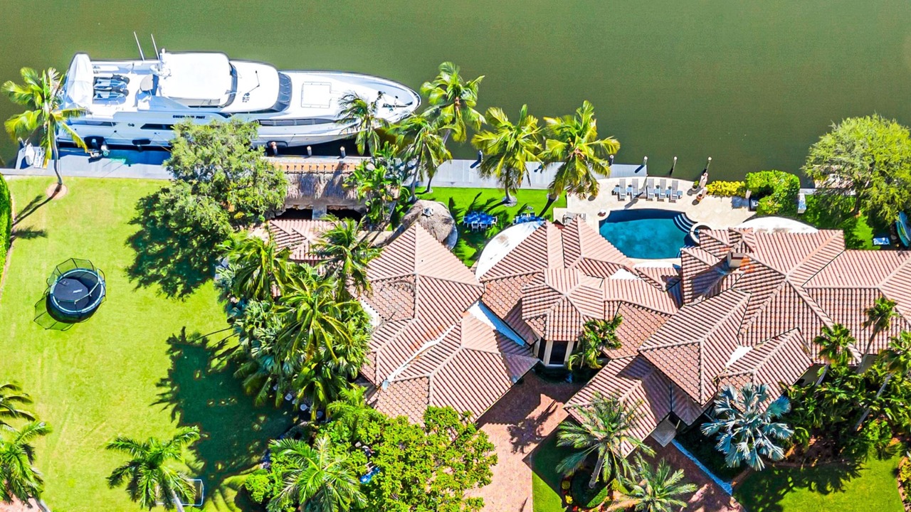 Photo of Outdoor in Riviera Isles