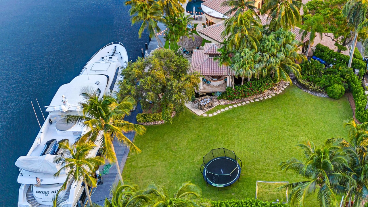 Photo of Outdoor in Riviera Isles