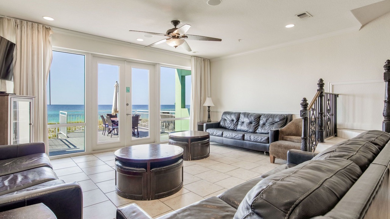 Photo of Livingroom in White Sands