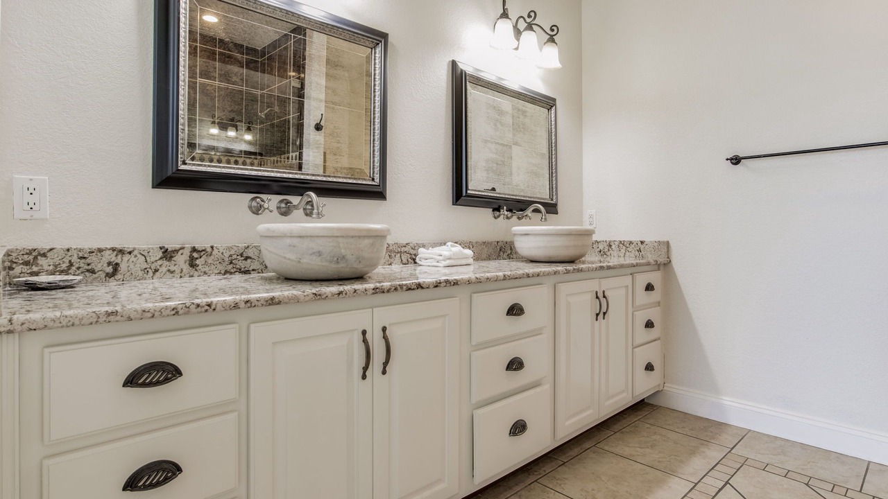 Photo of Bathroom in White Sands