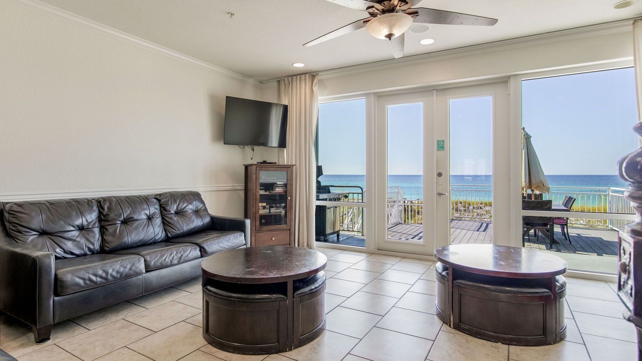 Photo of Livingroom in White Sands