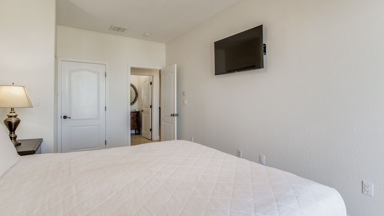 Photo of Bedroom in White Sands