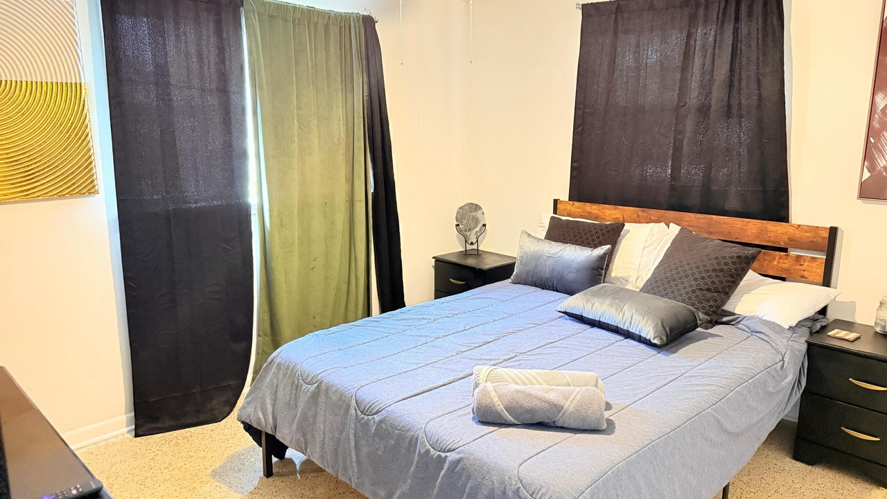Photo of Bedroom in Westside