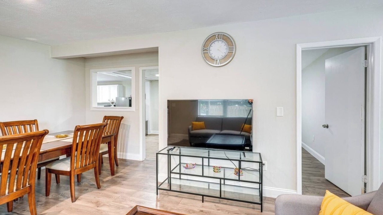 Photo of Livingroom in Inwood