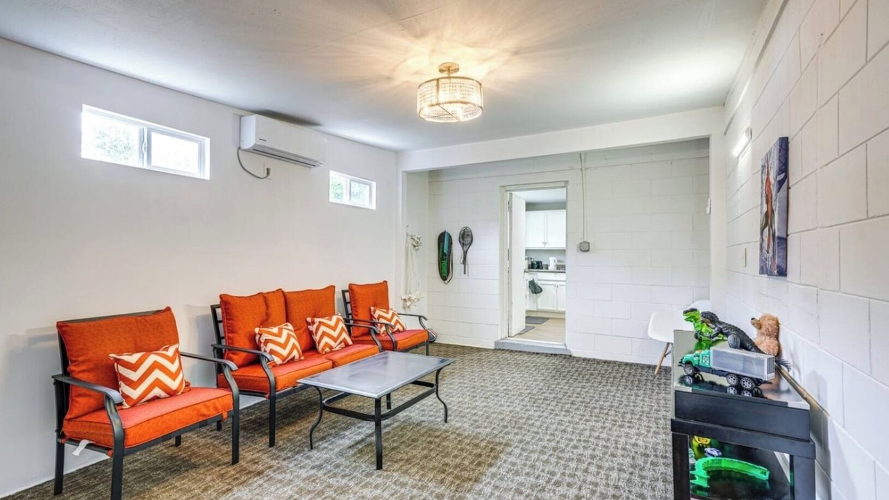 Photo of Livingroom in Inwood