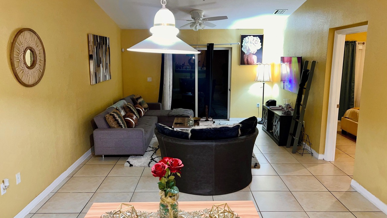 Photo of Livingroom in Ives Estates