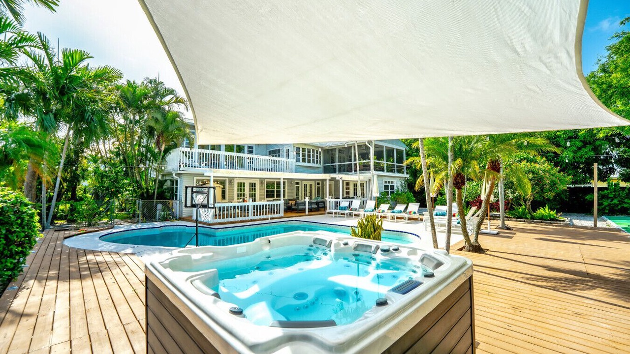 Photo of Outdoor in Lake Clarke Shores