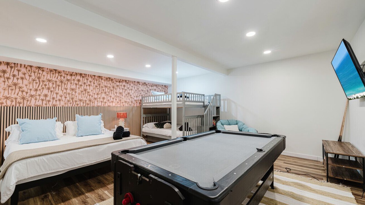 Photo of Bedroom in Lake Clarke Shores