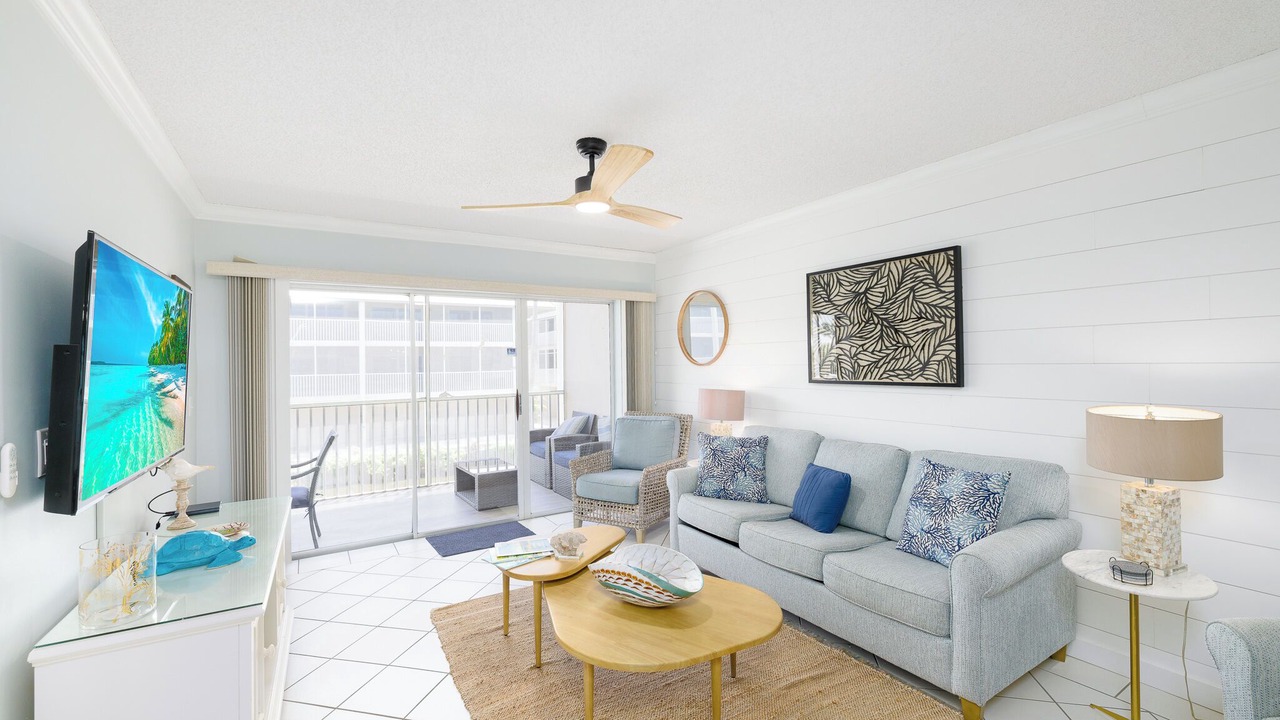 Photo of Livingroom in Beachview Country Club Estates