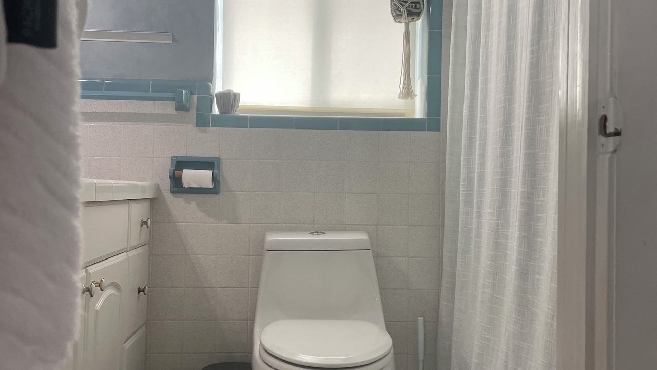 Photo of Bathroom in Garden Isles