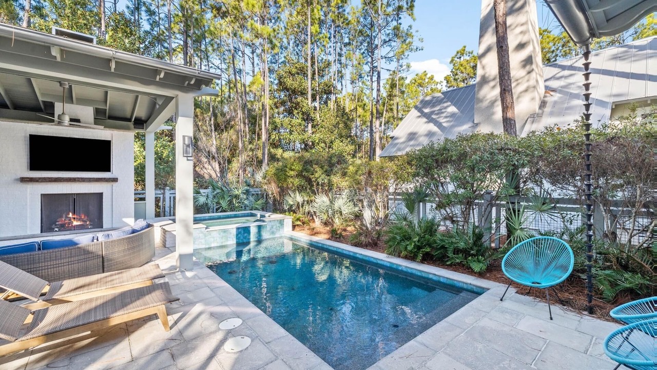 Photo of Patio Balcony in Forest District