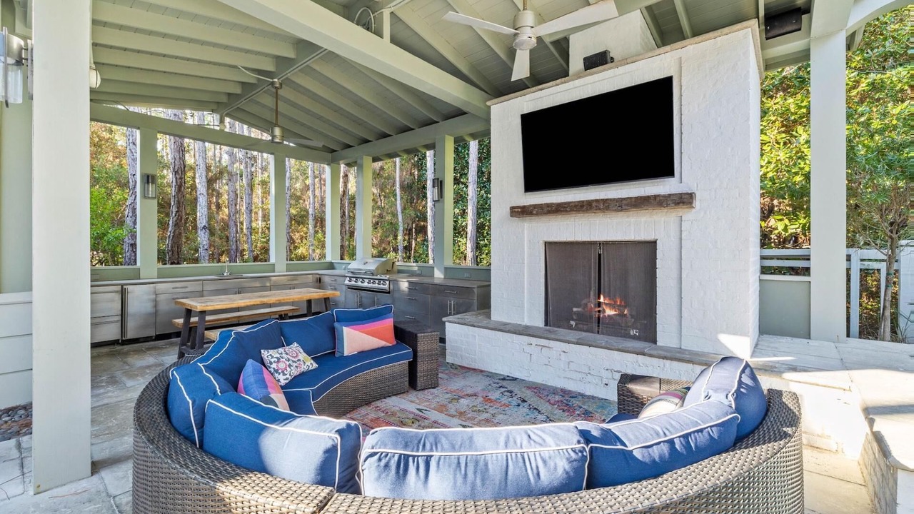 Photo of Patio Balcony in Forest District