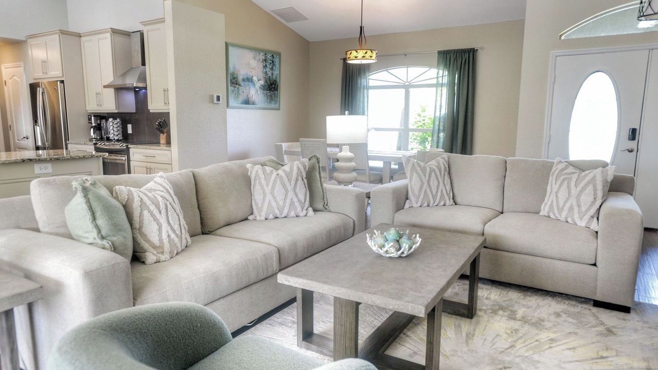 Photo of Livingroom in Long Meadow