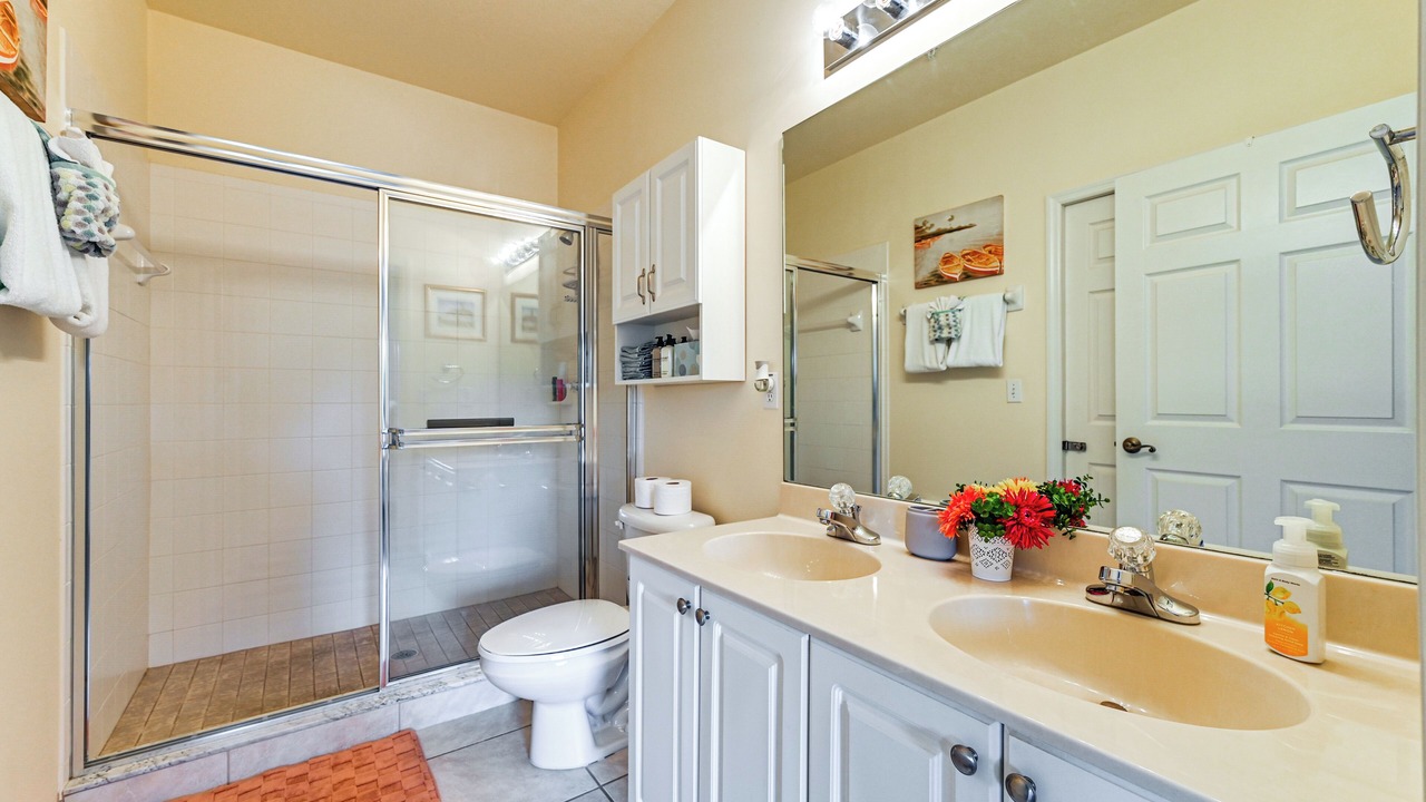 Photo of Bathroom in Ole