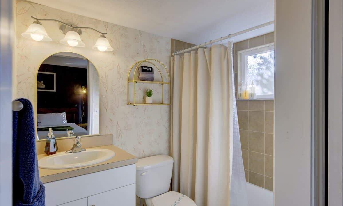 Photo of Bathroom in Arlington Park