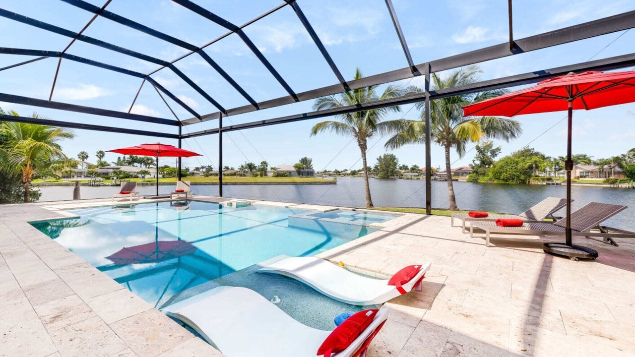 Photo of Outdoor in Pelican