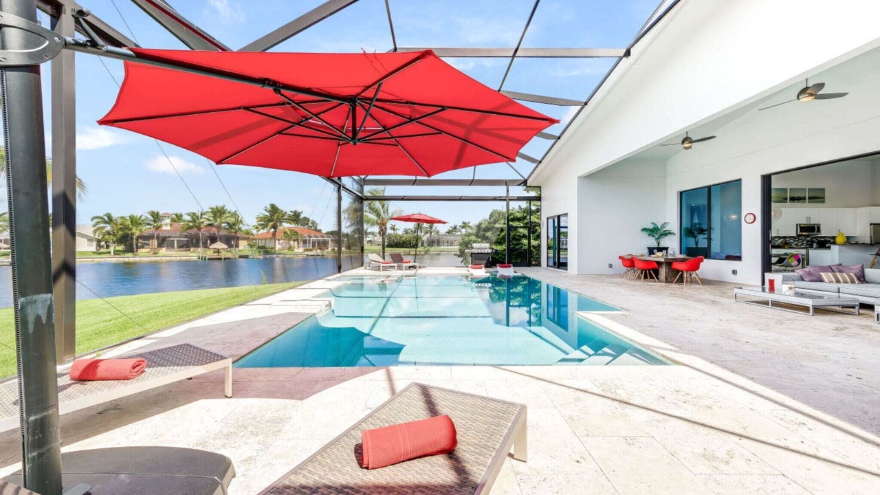 Photo of Outdoor in Pelican
