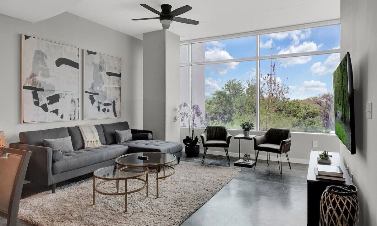 Photo of Livingroom in South Eola