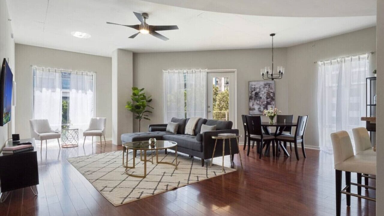 Photo of Livingroom in South Eola