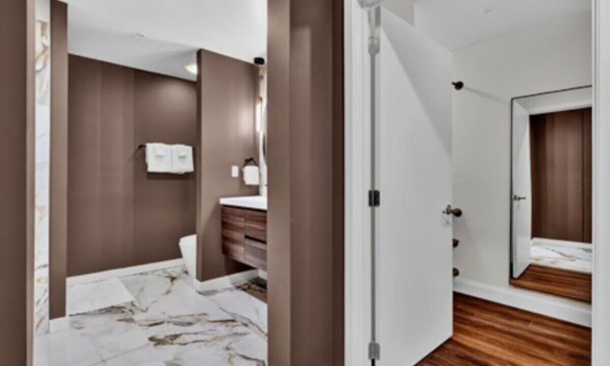Photo of Bathroom in South Eola