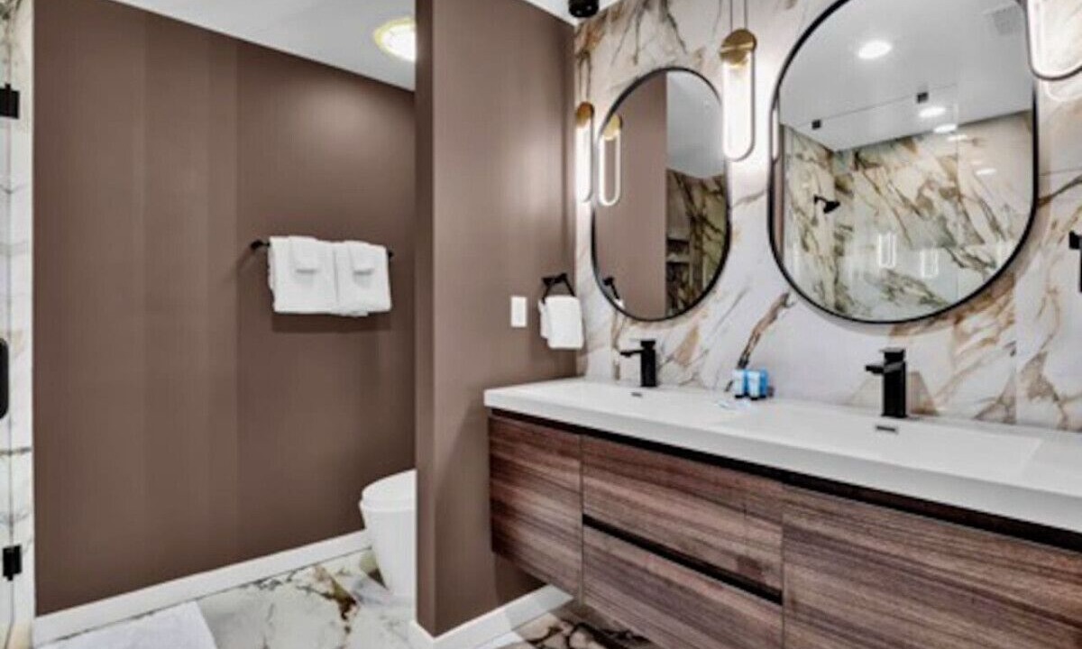 Photo of Bathroom in South Eola