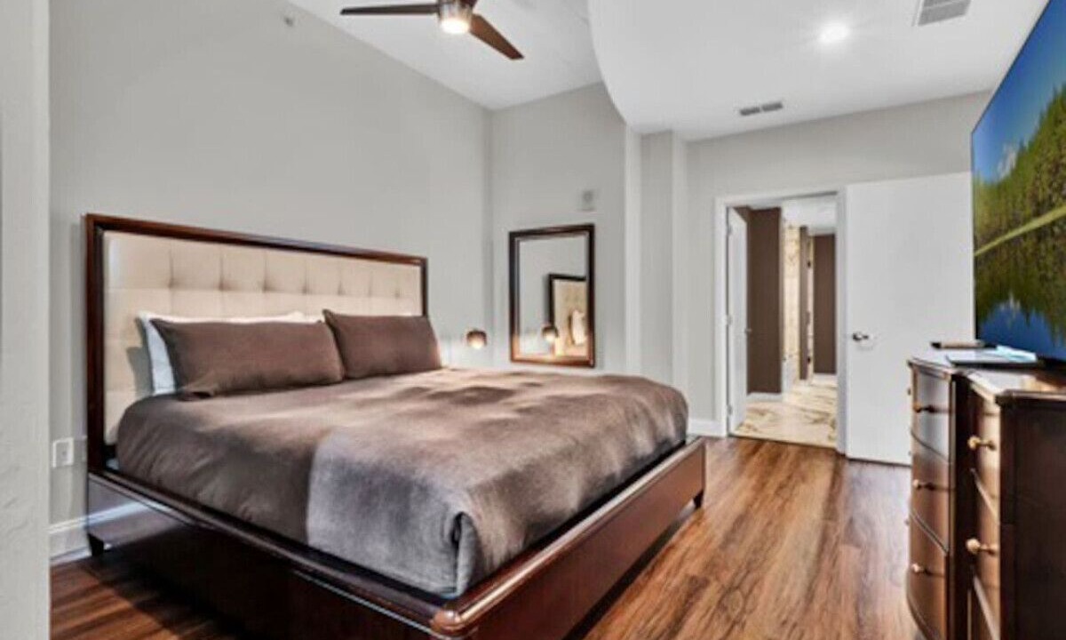 Photo of Bedroom in South Eola