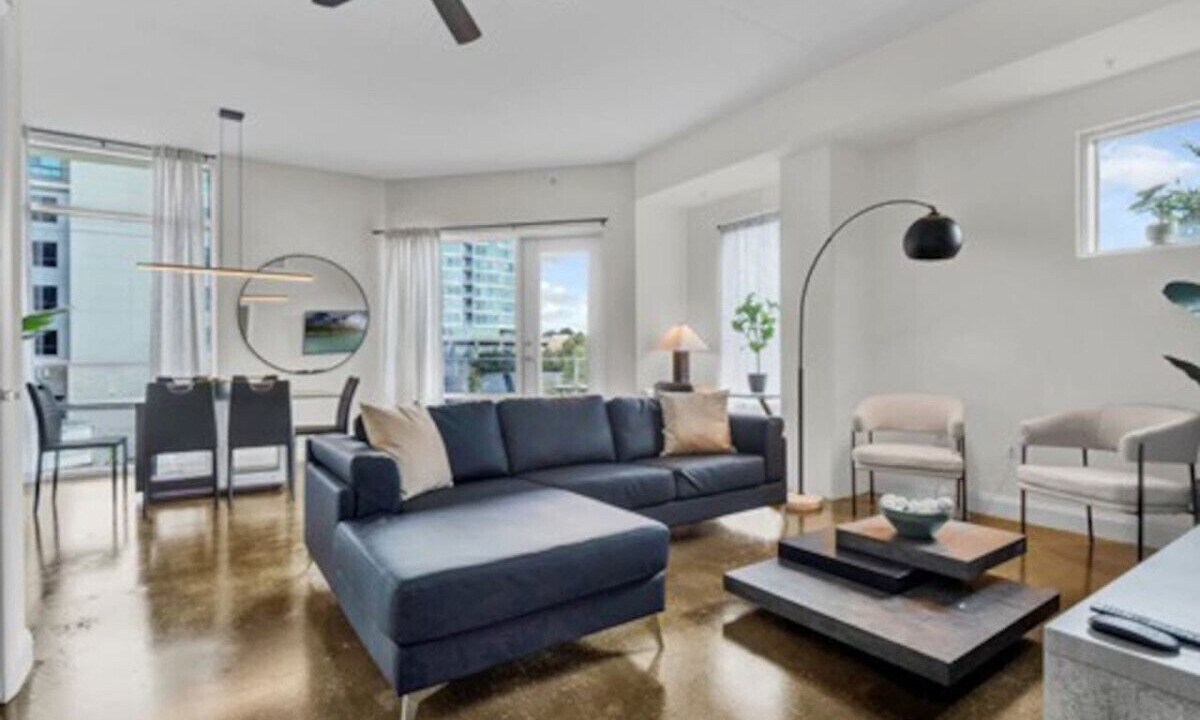 Photo of Livingroom in South Eola