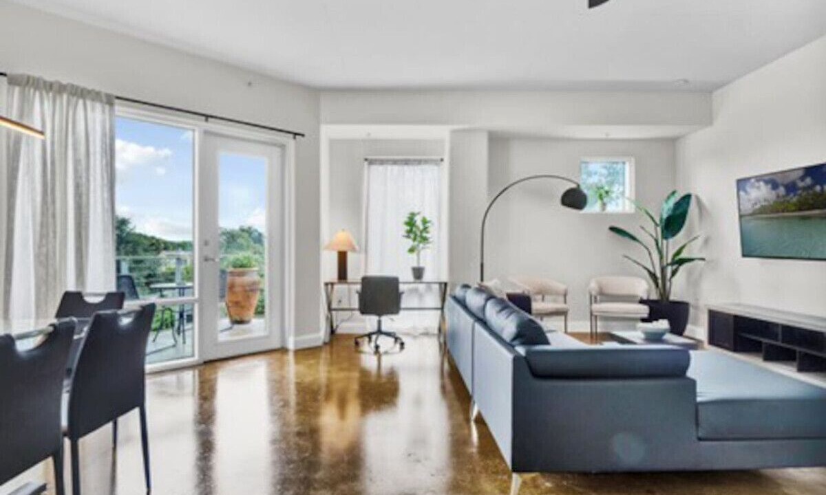 Photo of Livingroom in South Eola