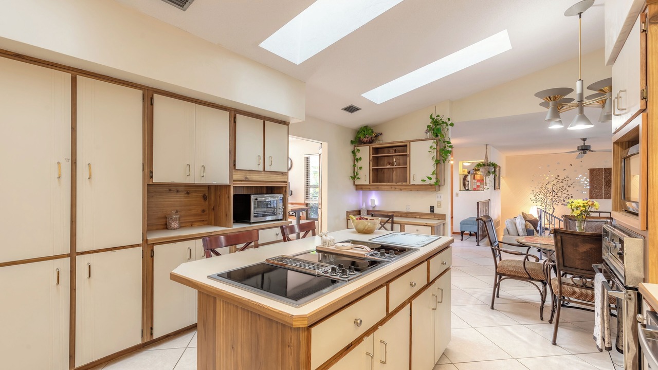 Photo of Kitchen in Samsula-Spruce Creek