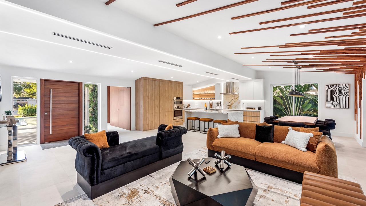 Photo of Livingroom in Lauderdale Isles
