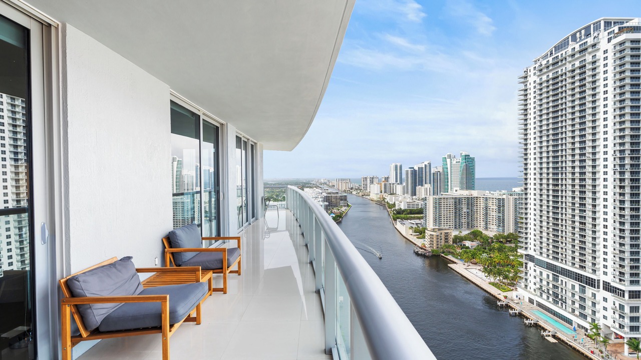 Photo of Outdoor in Hallandale Beach