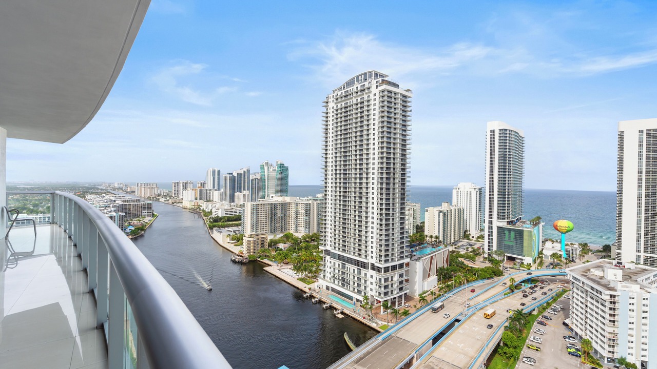 Photo of Outdoor in Hallandale Beach