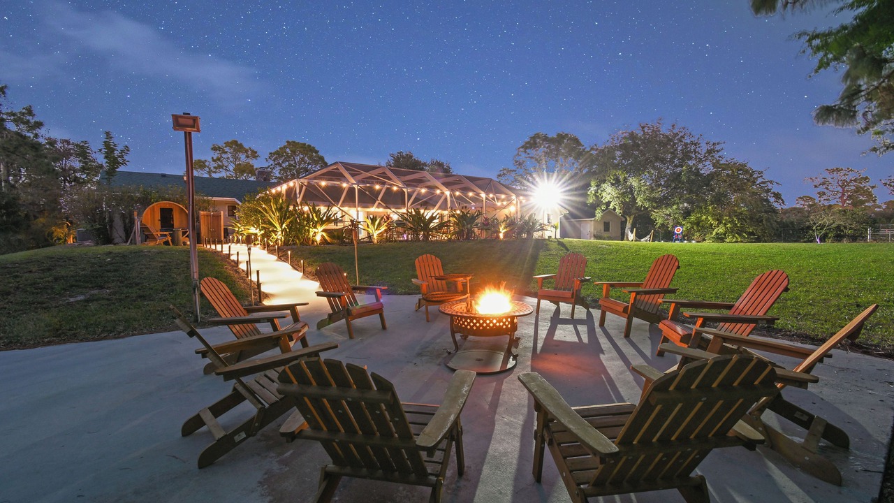Photo of Livingroom in Hunt Club