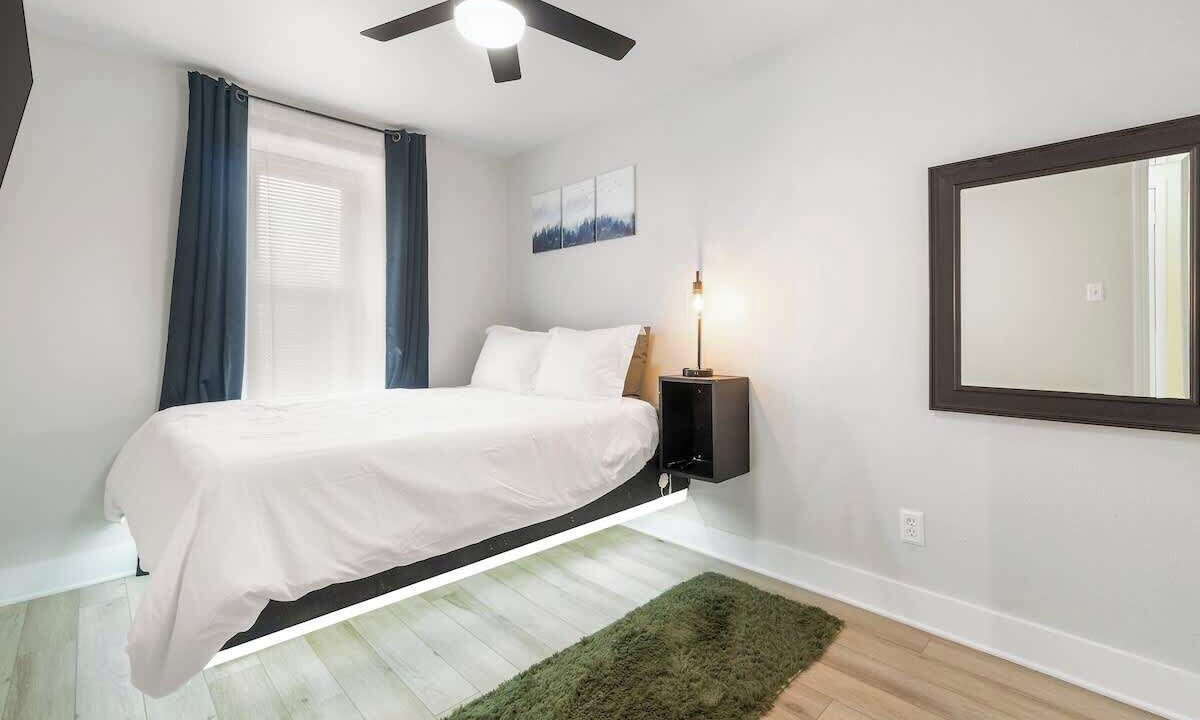 Photo of Bedroom in Northeast Pensacola