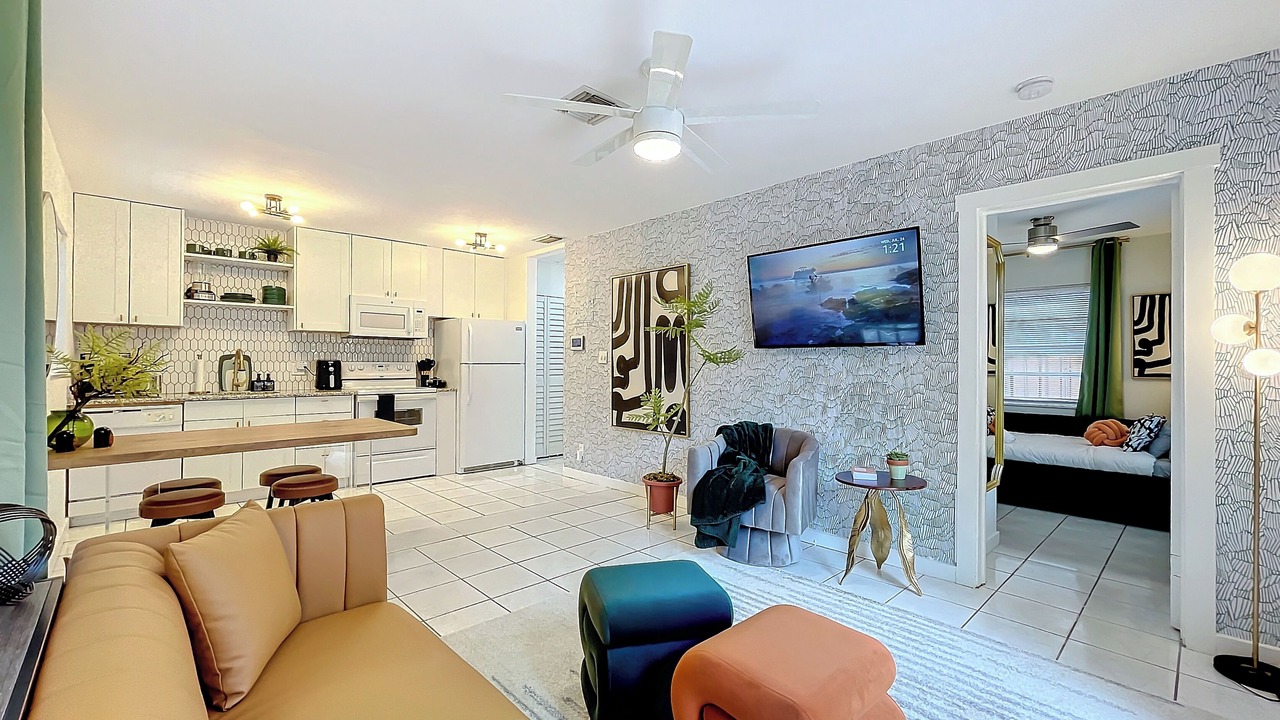 Photo of Livingroom in Oakland Park