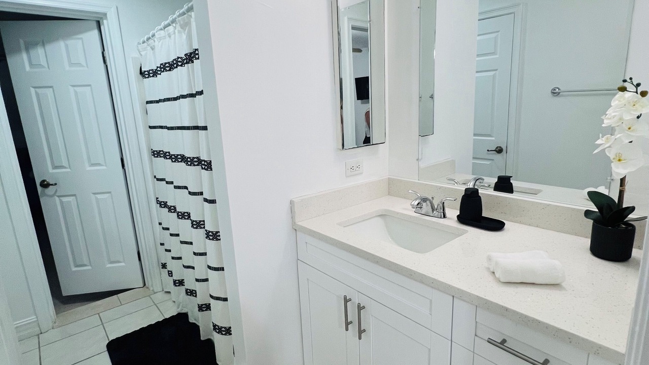 Photo of Bathroom in Joel