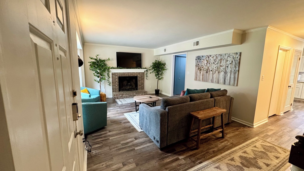 Photo of Livingroom in Crestline Heights