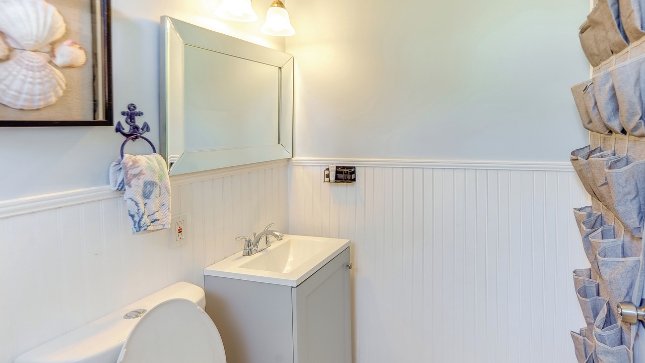 Photo of Bathroom in Alligator Point