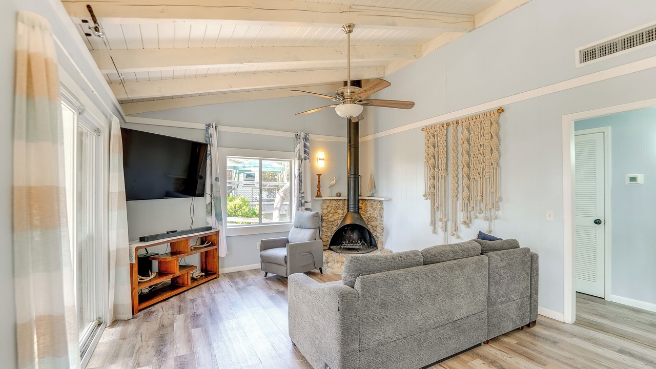 Photo of Livingroom in Alligator Point