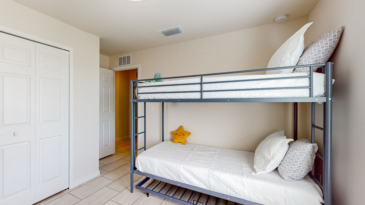 Photo of Bedroom in Diplomat