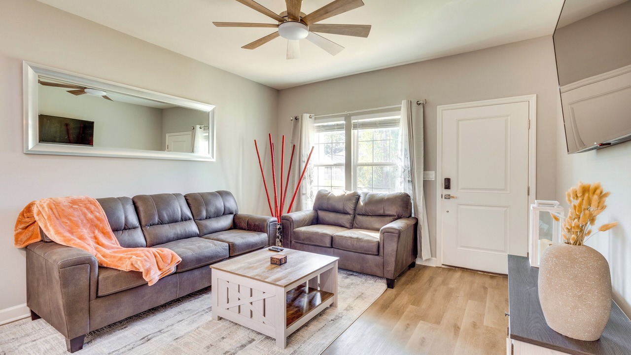 Photo of Livingroom in Tallahassee