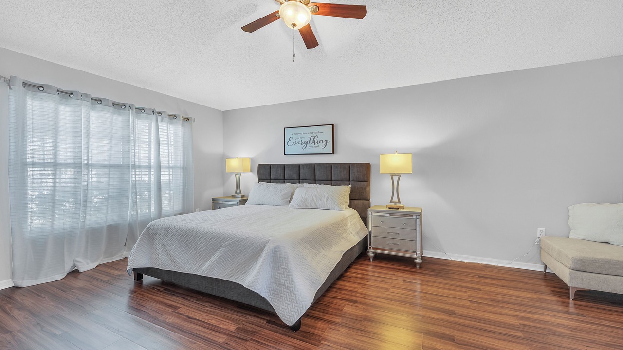 Photo of Bedroom in Sandalwood