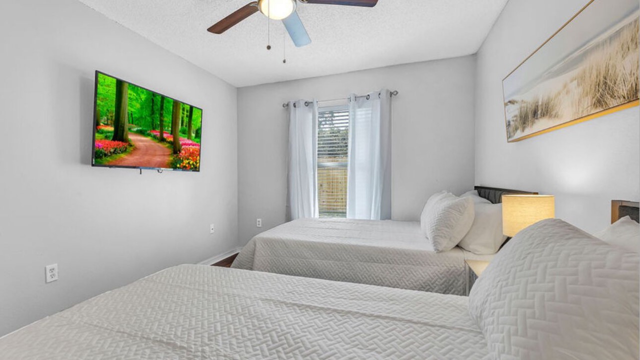Photo of Bedroom in Sandalwood