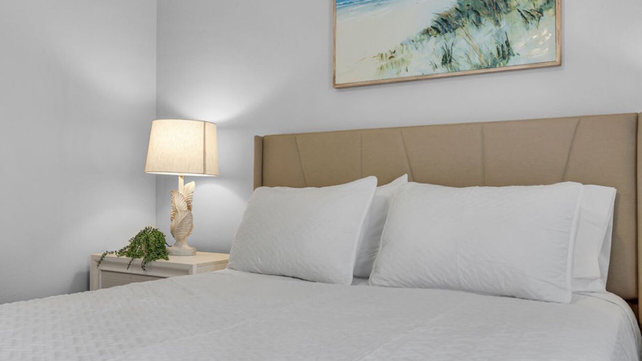 Photo of Bedroom in Sandalwood